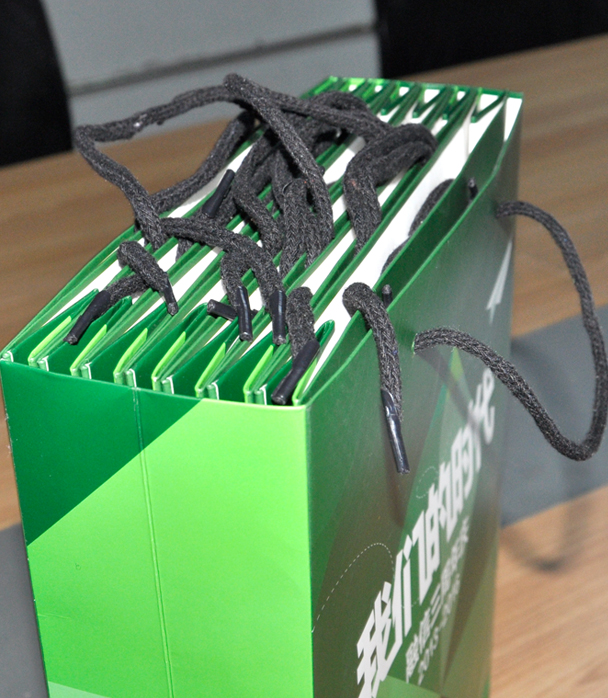 北京手提袋印刷_手提袋印刷&mdash;豪彩佳印專業(yè)的手提袋印刷廠家!